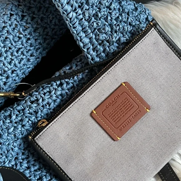 💰SOLD - CA035 - Coach Small Tote with Strawberry Embroidery - Picture 6 of 10